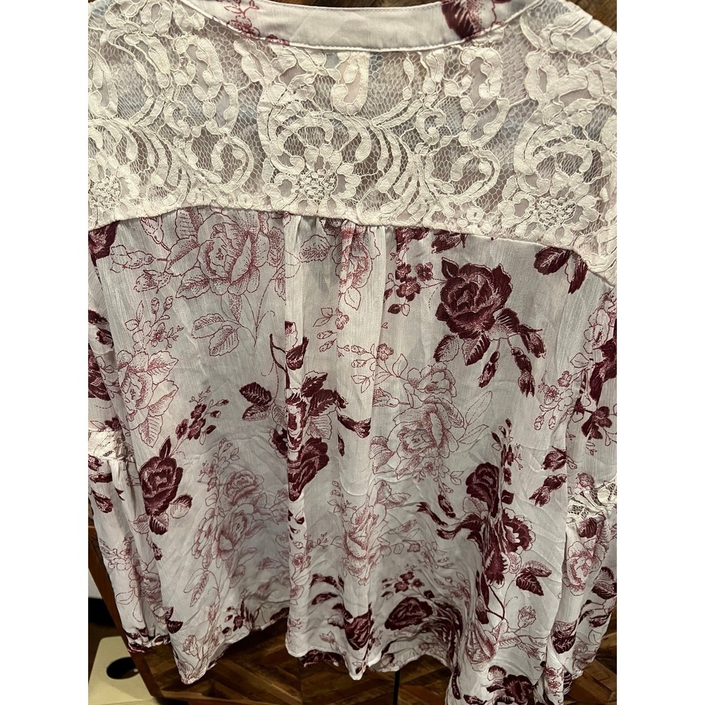 Torrid Floral Print Chiffon Lace Inset Top size 4/4X - Picture 5 of 5